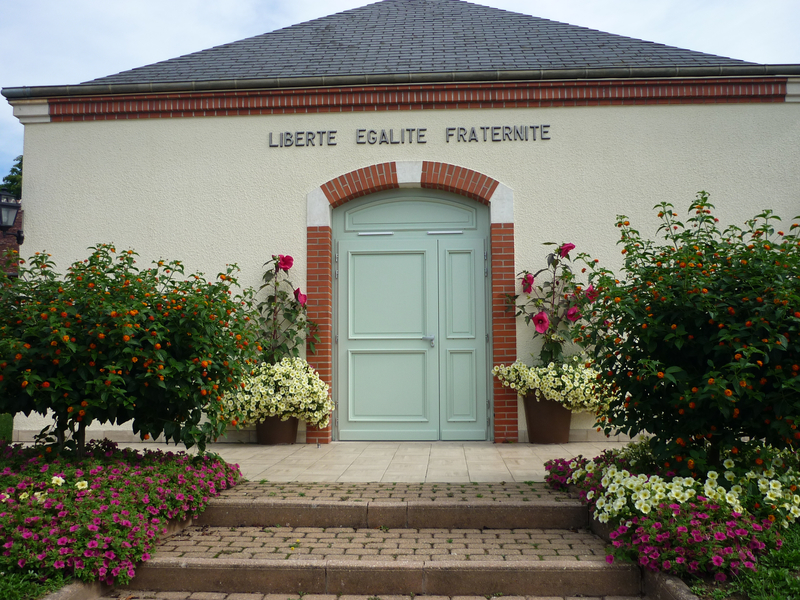 Porte tiercée de la mairie